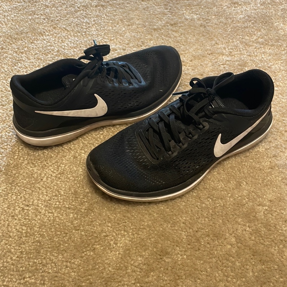 Girls Nike Sneakers